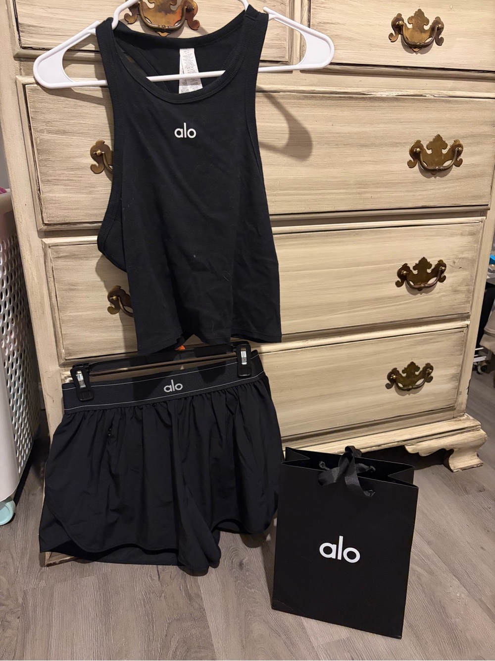 ALO Yoga Black Athletic Tank & Skort Two-Piece Set